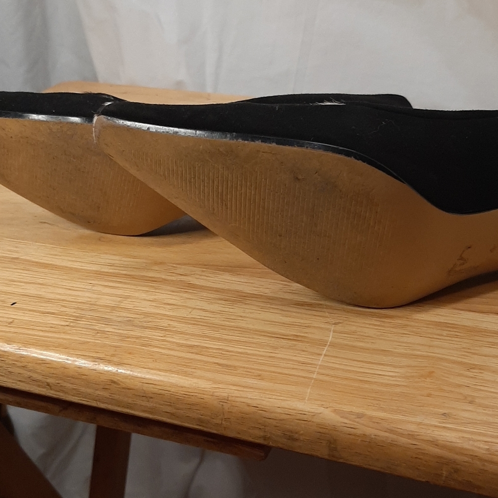 Shoes - Picture 4 of 4